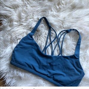 Lululemon size 6 sports bra